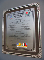 Placa de Inauguração em Aço Inox Gravado Com Moldura de Alumínio Fundido